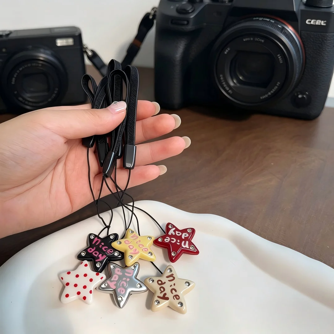 Cordon anti-perte pour capuchon d'objectif d'appareil photo, motif dessin animé mignon, pour Canon R50, Sony ZV-E10, Fuji XT50, XT5, XT4, Nikon Z30, Z9, Z8 ? Accessoires Cordon anti-perte pour capuchon d'objectif d'appareil photo, motif dessin animé mignon, pour Canon R50, Sony ZV-E10, Fuji XT50, XT5, XT4, Nikon Z30, Z9, Z8 ? Accessoires