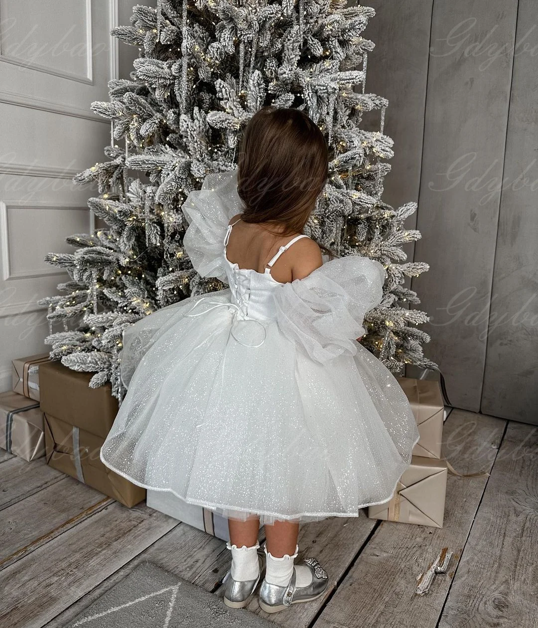 

Customized Glitter Flower Girl Dress For Wedding White Tulle Puffy Short Sleeve Kids Birthday Party First Communion Ball Gowns