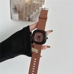 New Brand Fashion Watch for Men and Women Creative Calendar Quartz Wristwatches Casual Business Silisone Strap Clock Wholesale