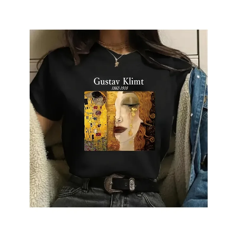 Gustav Klimt Classic Artwork Printed T-shirt for Women in Europe and America Showcases The Famous Artwork 'Kiss' Printed T-shirt