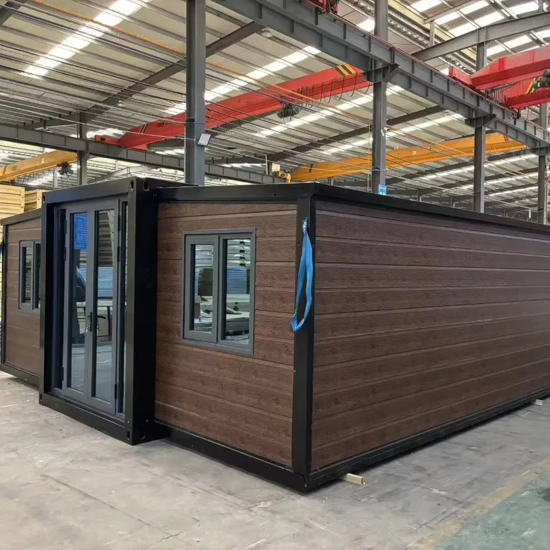 Solid Modular Home Container House 40ft Expandable Family Living 3 Bedroom with Toilet Shower Solar Power Fully Furnished
