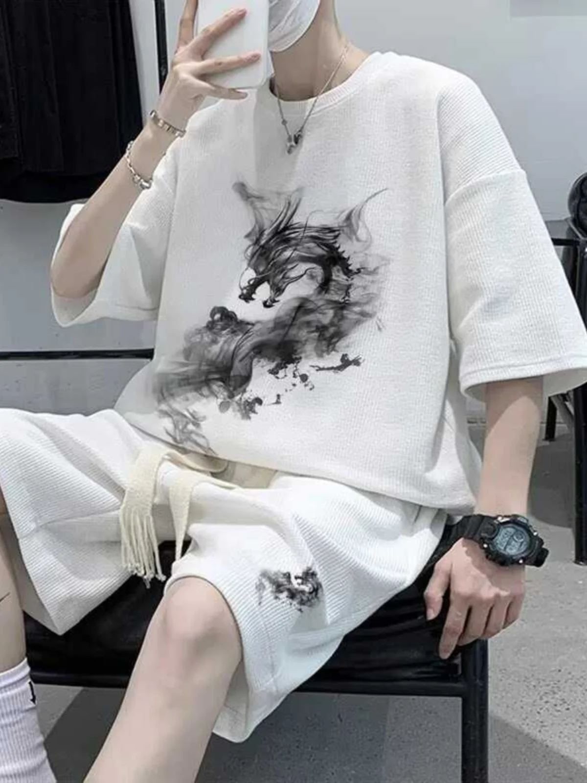 

Летний повседневный спортивный костюм свободного кроя для подростков-мальчиков: футболка с коротким рукавом и шорты, комплект из двух предметов, модный американский бренд