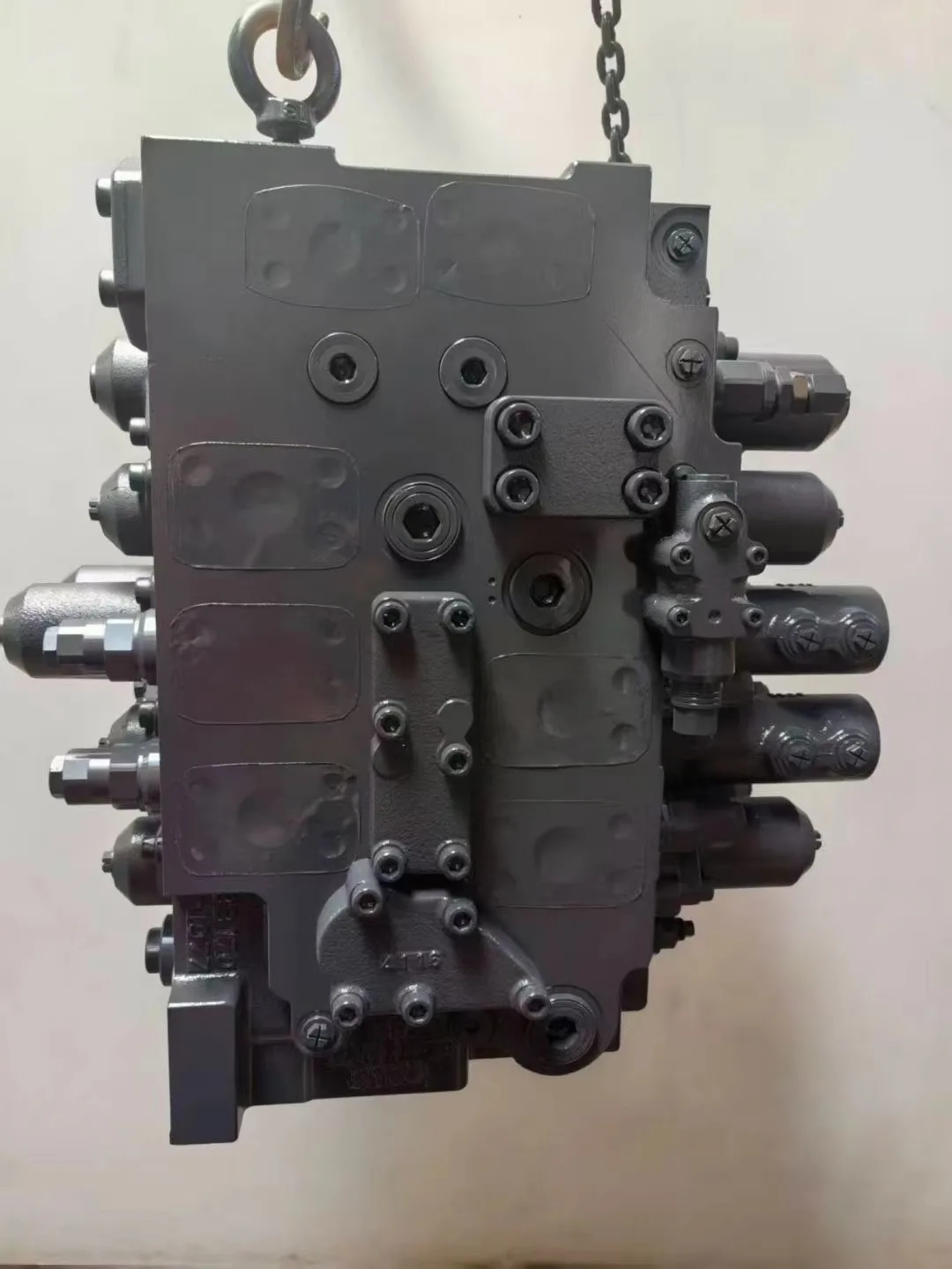 Excavator Hydraulic Control Valve KMX32N KMX32 Hydraulic Distribution Valve Assembly for SANY SY365 Sykes Hydraulic Assy