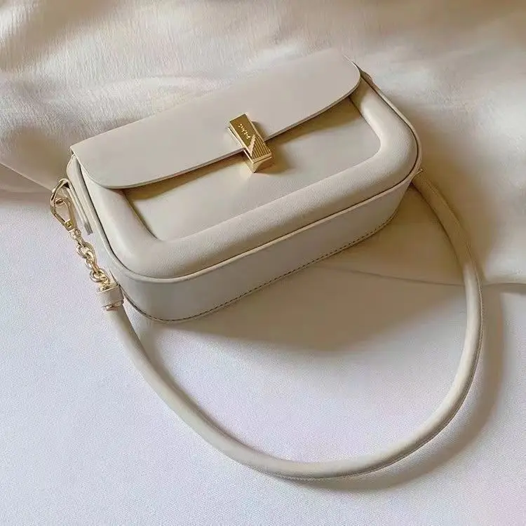 Korean Style Fashionable Small Square Bag for Women New Beige Simple Commuting Shoulder Crossbody Bag