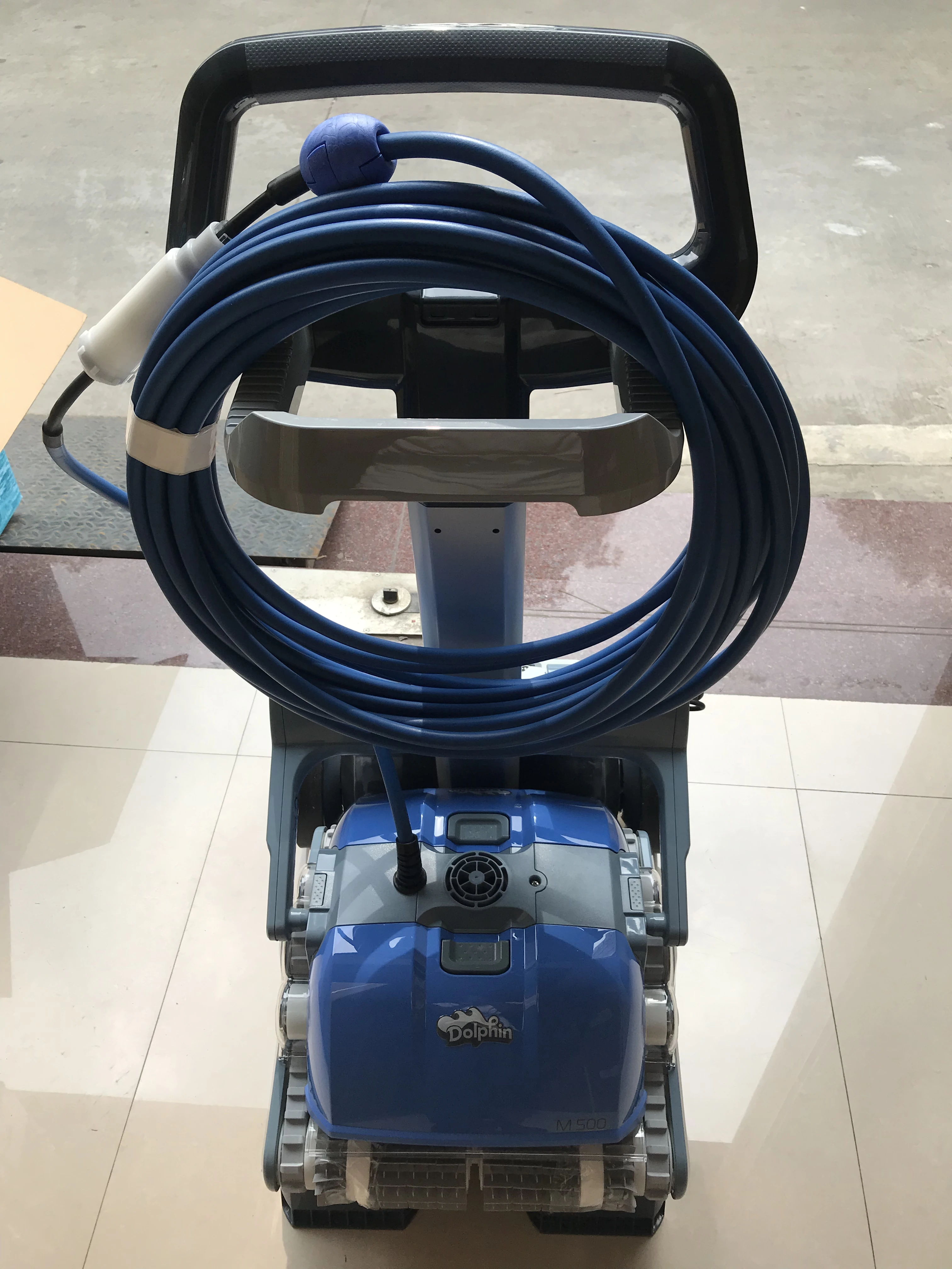 Hot Selling High Quality Dolphin Cleaning Robot M500 Pool Cleaner Robot Swimming Pool Robot Cleaner
