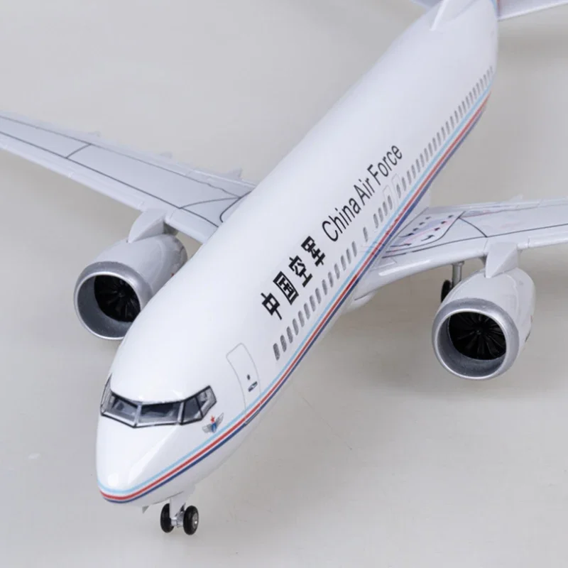 1/85 Scale 47CM Airplane 737 B737 Aircraft China Air Force One Airline W Light and Wheel Diecast Plastic Resin Plane Model Toy