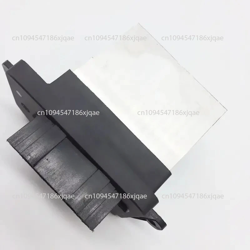 

Suitable for Dongfeng DFM Fengshen AX7 blower resistor blower speed control module