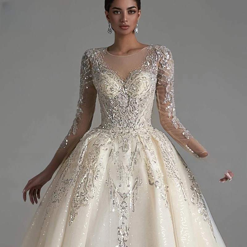 New Elegant Scoop Neck Long Sleeve Champagne Ball Gown Wedding Dress 2023 Luxury Beaded Appliques Sparkly Princess Bridal Gown