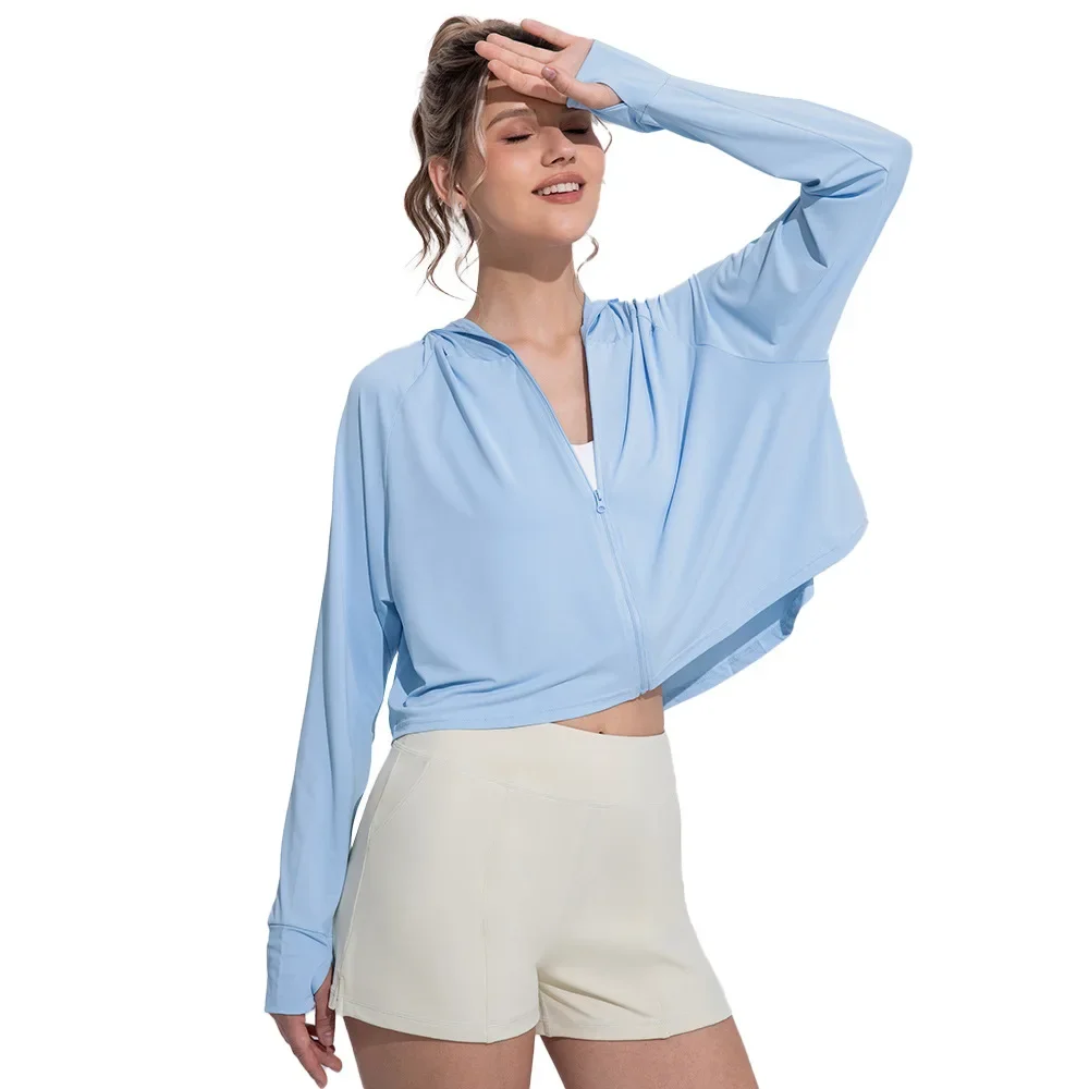 

Fanceey новые легкие куртки женские UPF 50+ солнцезащитные рубашки с капюшоном на молнии спортивные топы для бега с отверстиями для большого пальца походная рубашка