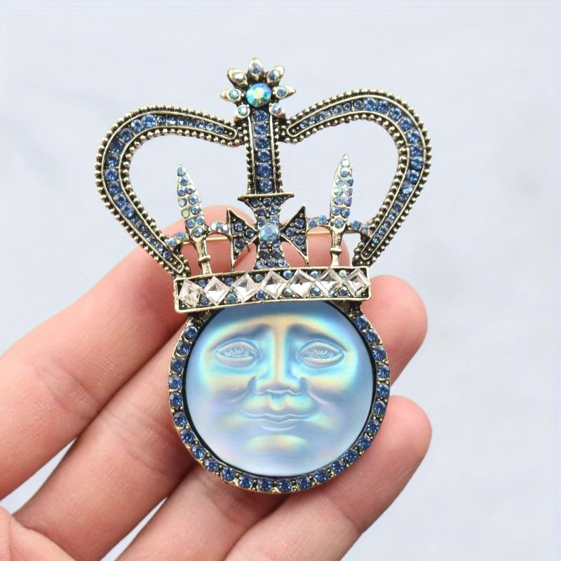 Vintage Do Old Blue Enamel Face Crown Brooch Dress Suit Pin Unisex Corsage