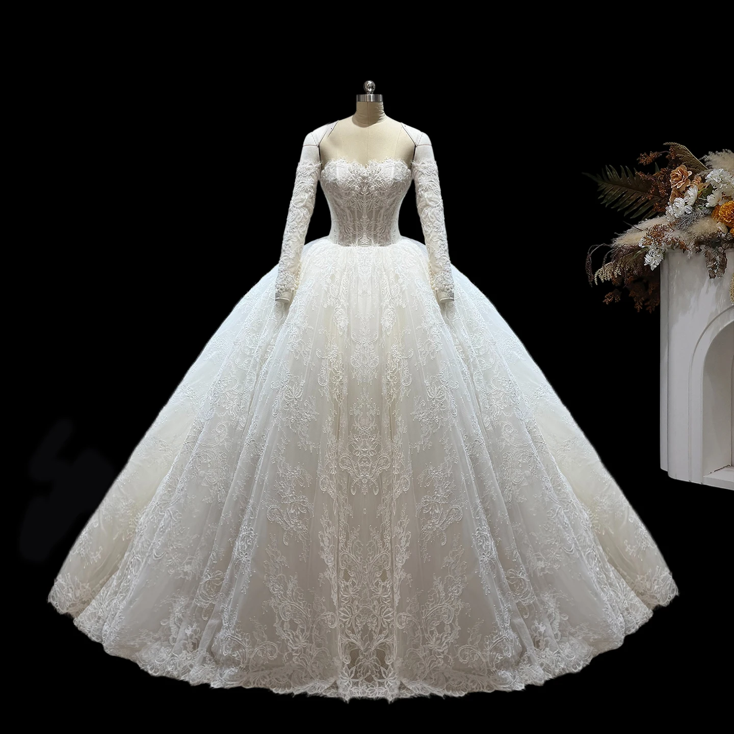 Sheer Fairy Wedding Dresses Elegant A-Line Off Shoulder Lace Corset Backless Dubai Bridal Ball Gowns with Train SW690 Customized