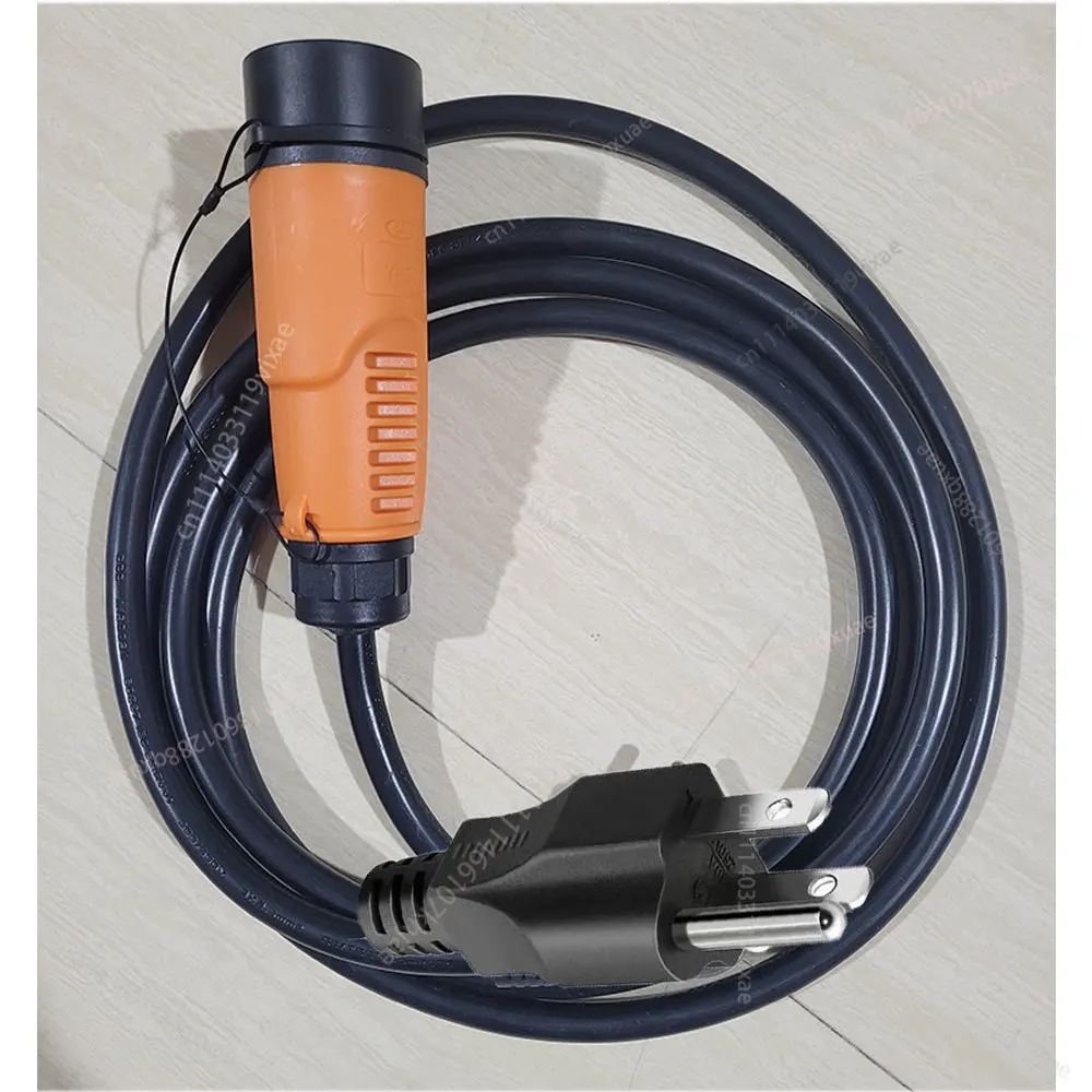 

EV Car Charging Power YEEDA Y-30 220V 16A Plug with US Plug for golf cart