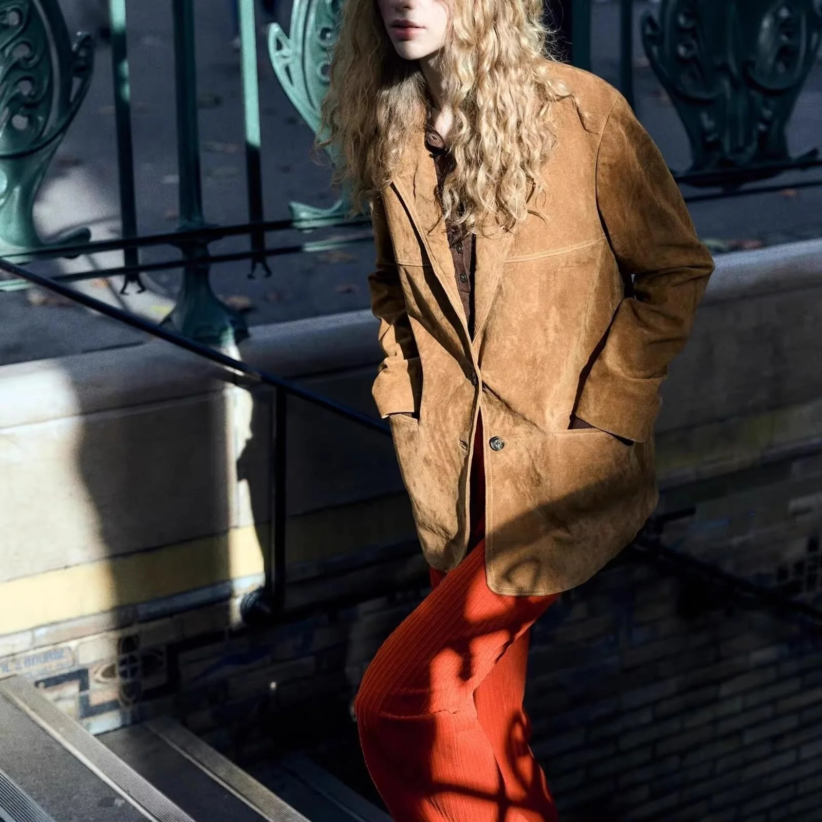 سترة نسائية كاجوال بأكمام طويلة وياقة مسننة من الجلد الصناعي، تصميم مستقيم الساق، إصدار جديد للخريف والشتاء، أزياء عملية #2