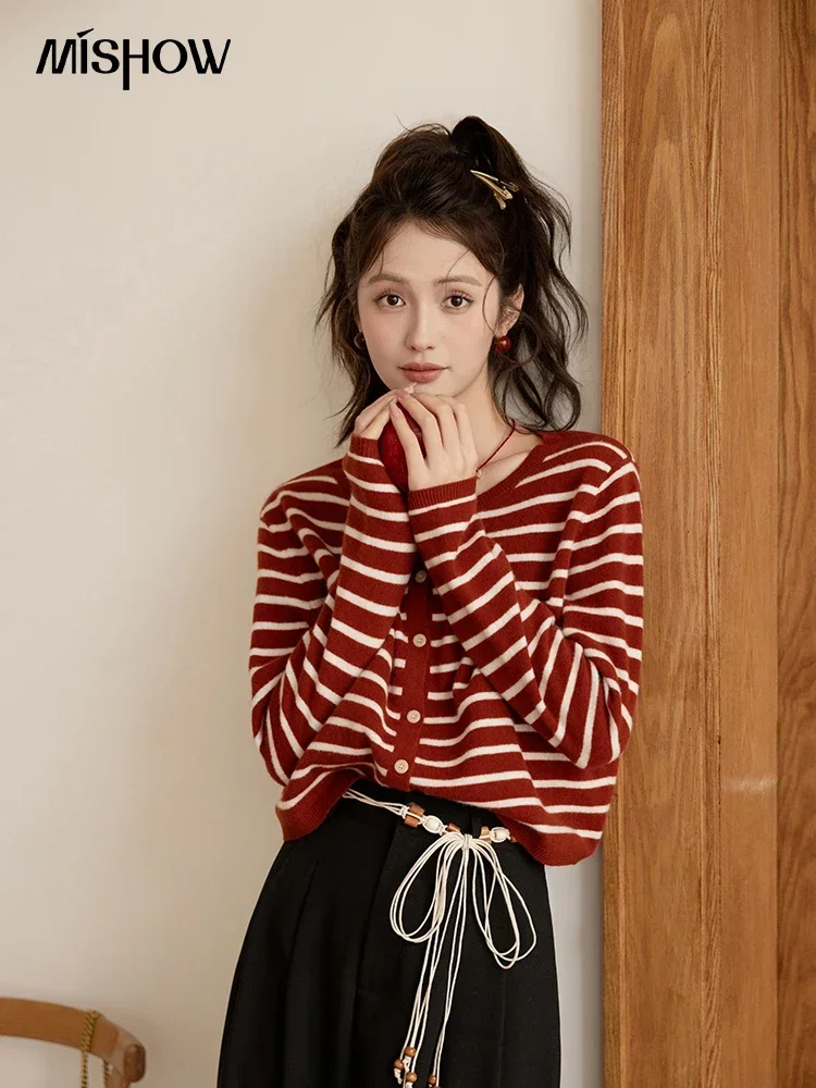 

MISHOW Retro Wool Knit Sweater Women O-Neck Long Sleeve 2024 Fall New Temperament Striped Bottom Shirt Inner Sweater MXD41Z0738