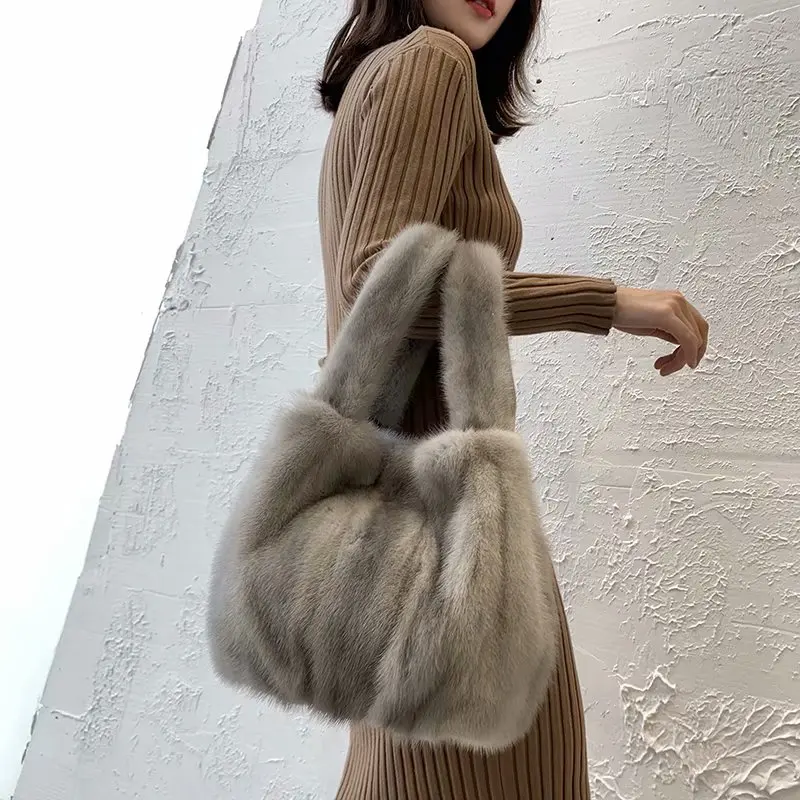 New Arrival Luxury Women HandBags Fashion Fur Bag Mink Fur Bucket Bag