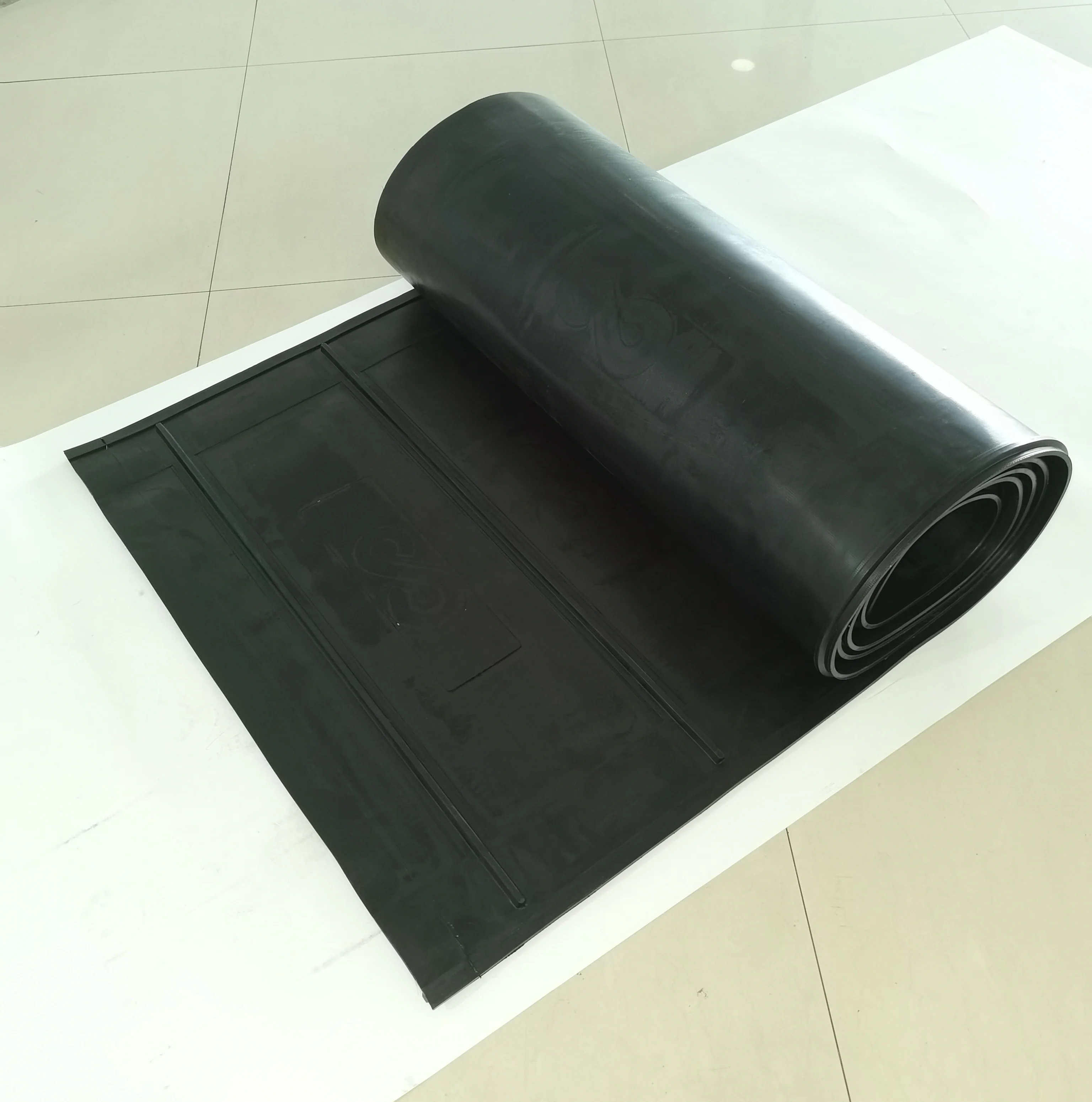 

MacDon Headers Side Draper Belt Single Side Width 41.6'' V-Guide 220634/ HH-1009981-10