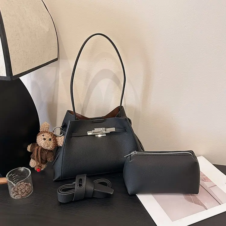 

Stylish Luxury Diaper Bags: Women's Best Large Capacity Leather Crossbody, Minimalist Vintage Elegant Fashionable Tote Bag