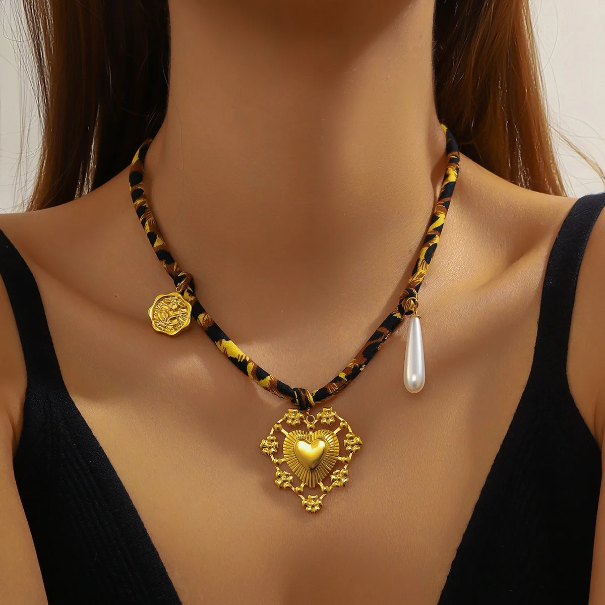 Leopard Print Handmade Rope Charm Necklace Gold PVD Plated Stainless Steel Butterfly Shell Heart Pendant Fashion Jewelry Gifts