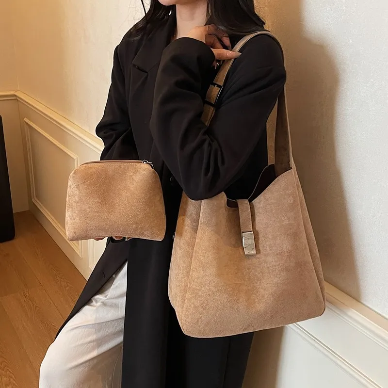 

Женская сумка-хобо из искусственной замши, большая вместительная дорожная сумка-тоут, ретро пригородная сумка подмышками, женская осенне-зимняя сумка-ведро