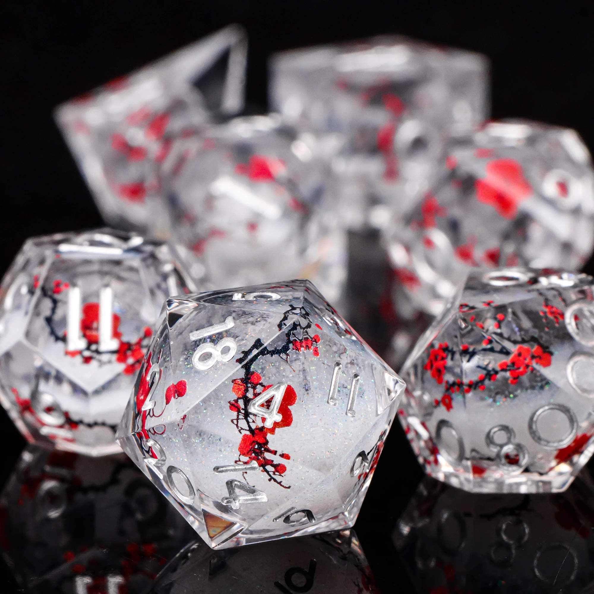 

Набор кубиков из смолы с жидким сердечником сливы и острыми краями для игр Dungeons And Dragons D&D, подарок на Рождество, подарок бойфренда