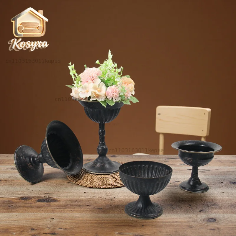 Black gold retro tall flower pot B & B hotel decorative wrought iron vase Internet celebrity clock in shooting props flower