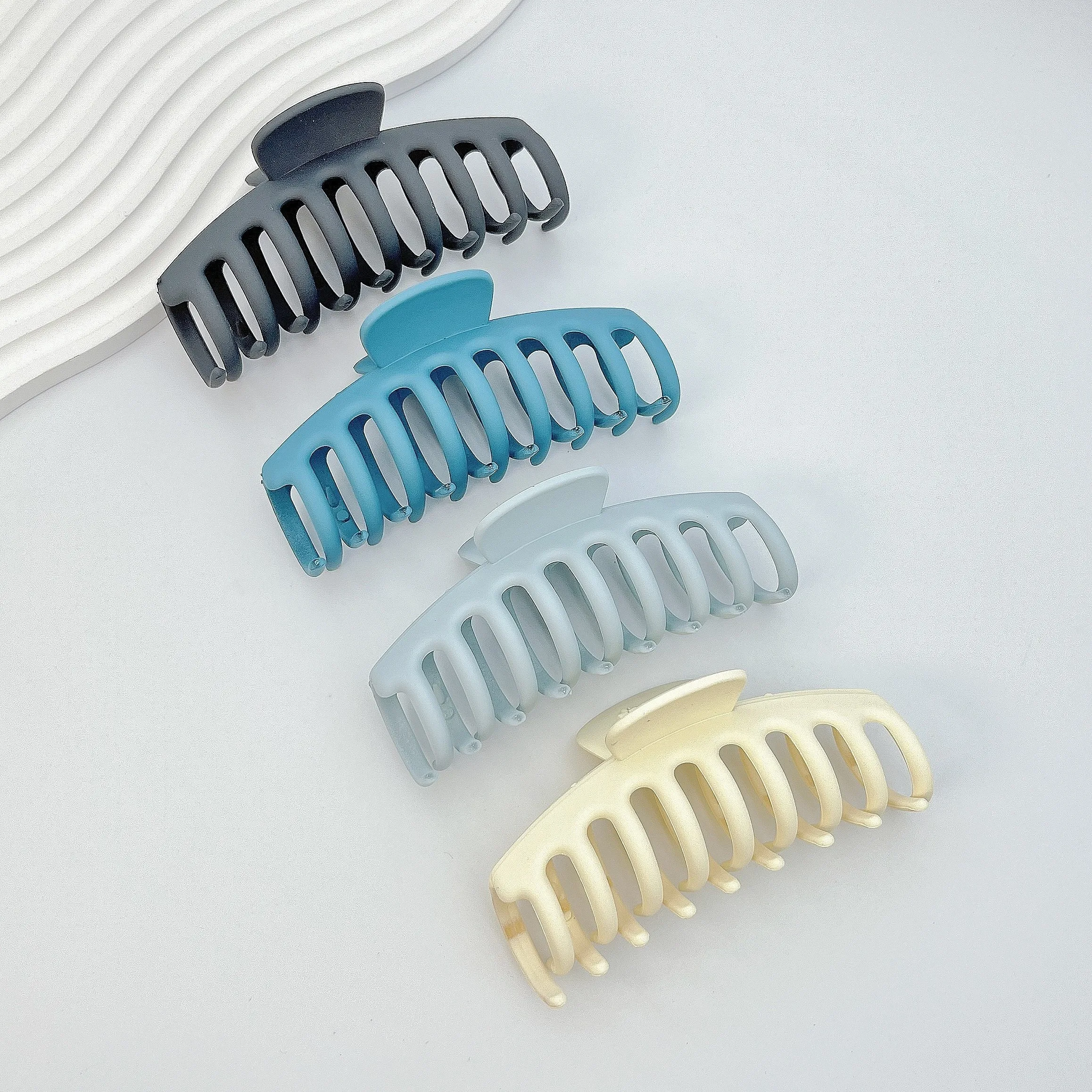 4pcs/set keel 11cm/4.33inch Large Hair clip Non-slip Thick Hair clip Matte Plastic Hair clip Quick Bun Hair clip Women\'s Hair Ac