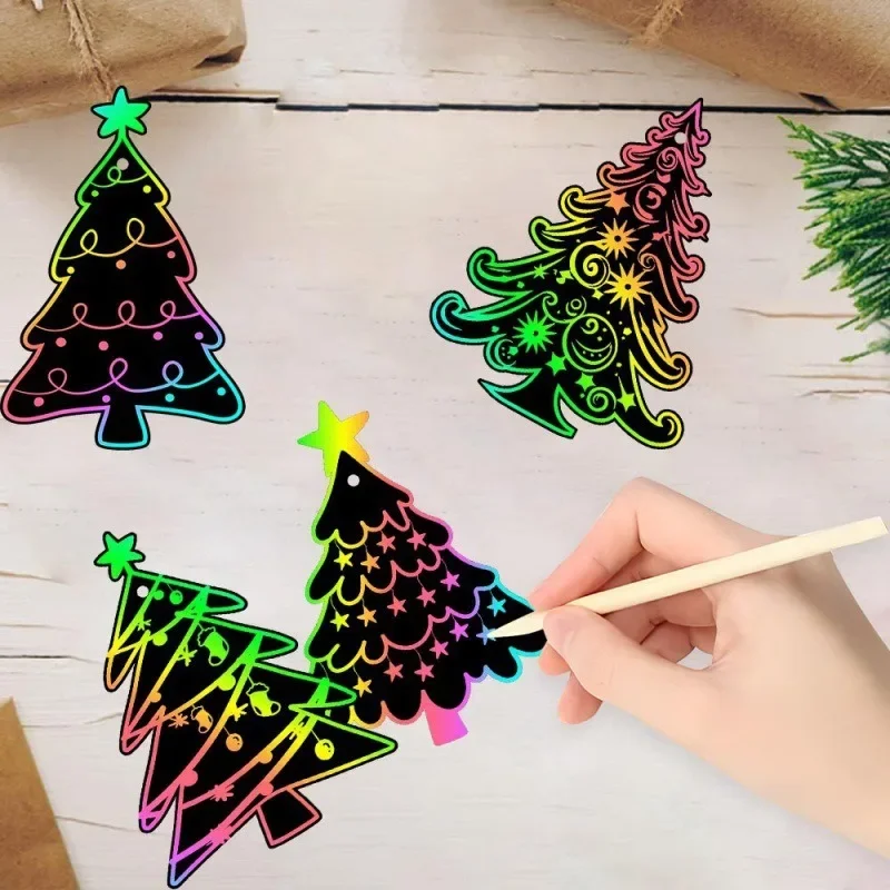 Pintura de rascado de Navidad DIY, tarjeta de rascado de dibujos animados de Papá Noel, copo de nieve, árbol de Navidad colgante, decoración de Feliz Navidad 2024