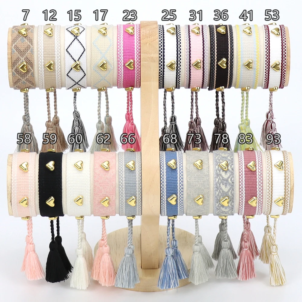 หัวใจ Studded สร้อยข้อมือ Vintage สร้อยข้อมือผู้หญิงแฟชั่นแขนซ้อนเครื่องประดับ