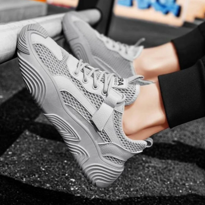 

Серые дышащие сетчатые мужские повседневные кроссовки на толстой платформе, распродажа, простая корейская удобная легкая спортивная обувь для мужчин