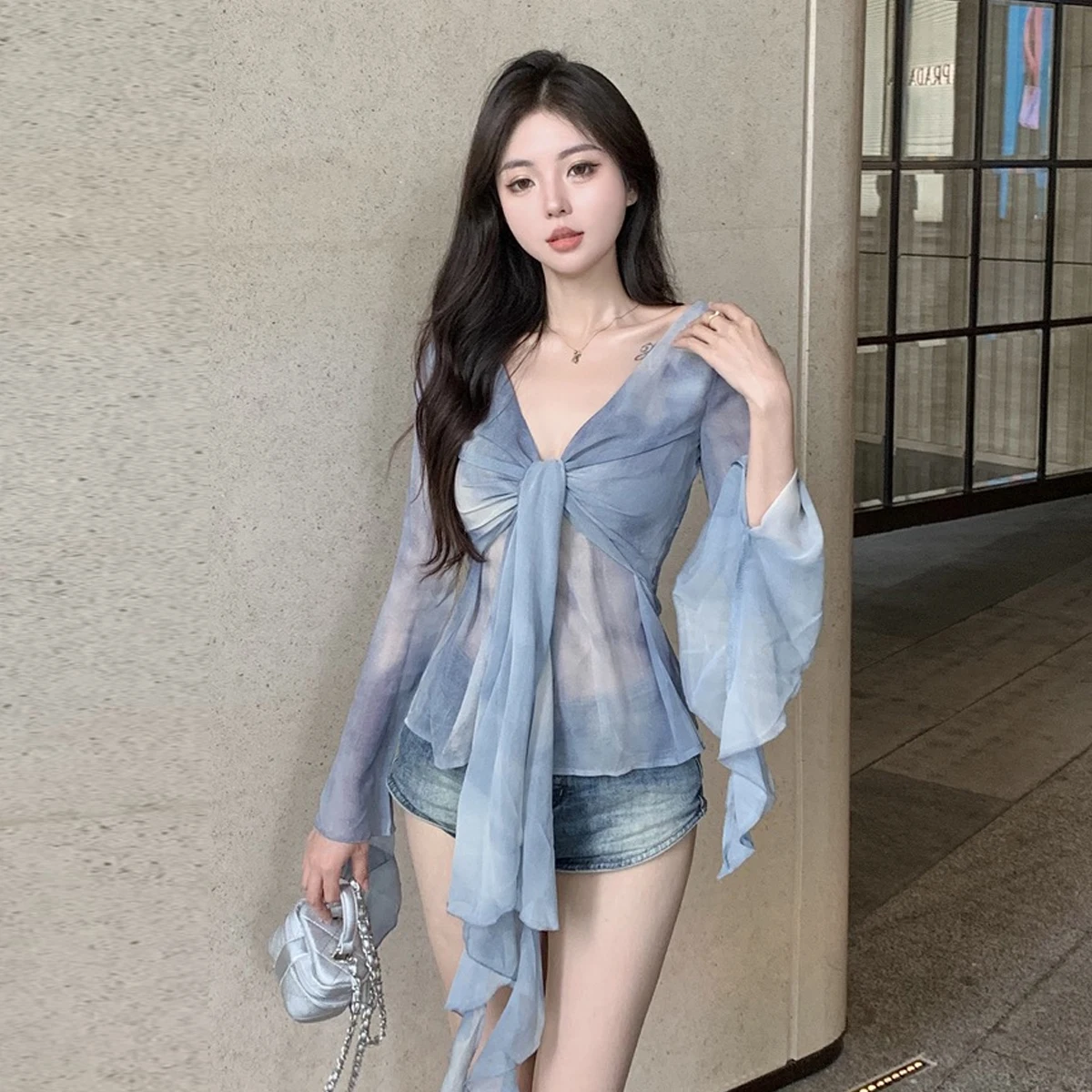 

French Style Bell Sleeve Shirt Women's Pure Desire V-neck Waist-cinched Gradient Dyed Lace Trim Sexy Top Summer Fashion