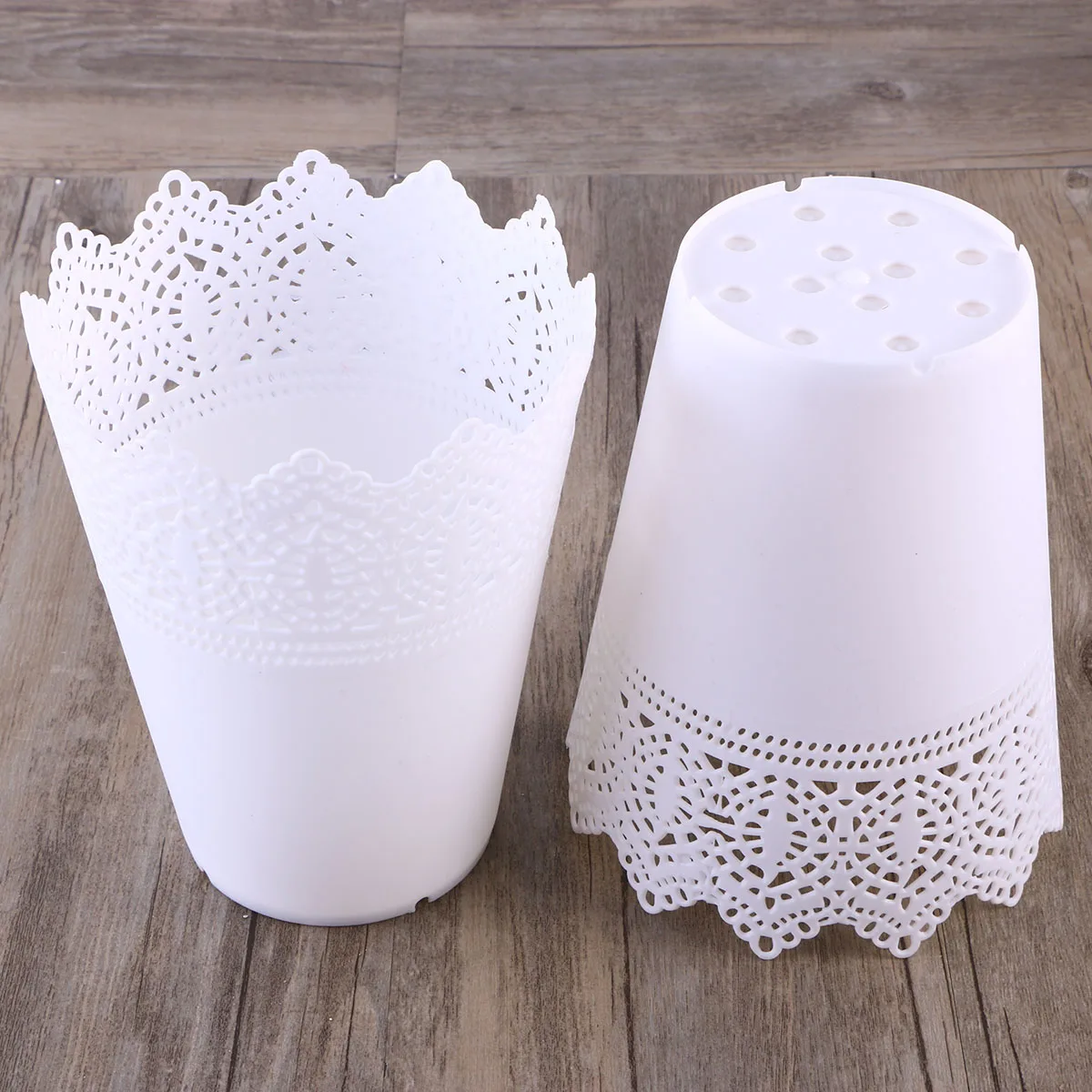 

4 Pcs Crown Plastic Flower Pot Decor Garden Planter Nursery Vase Flowerpot Small