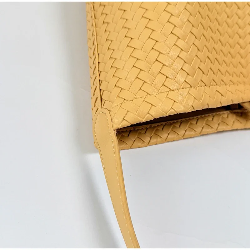 Unterarm-Umhängetasche aus Rattangeflecht, einfarbig, große Kapazität, Damen-Eimer-Einkaufstasche, Sommer-Strand-Reise-Handtasche, Einkaufskorb – Detail 6