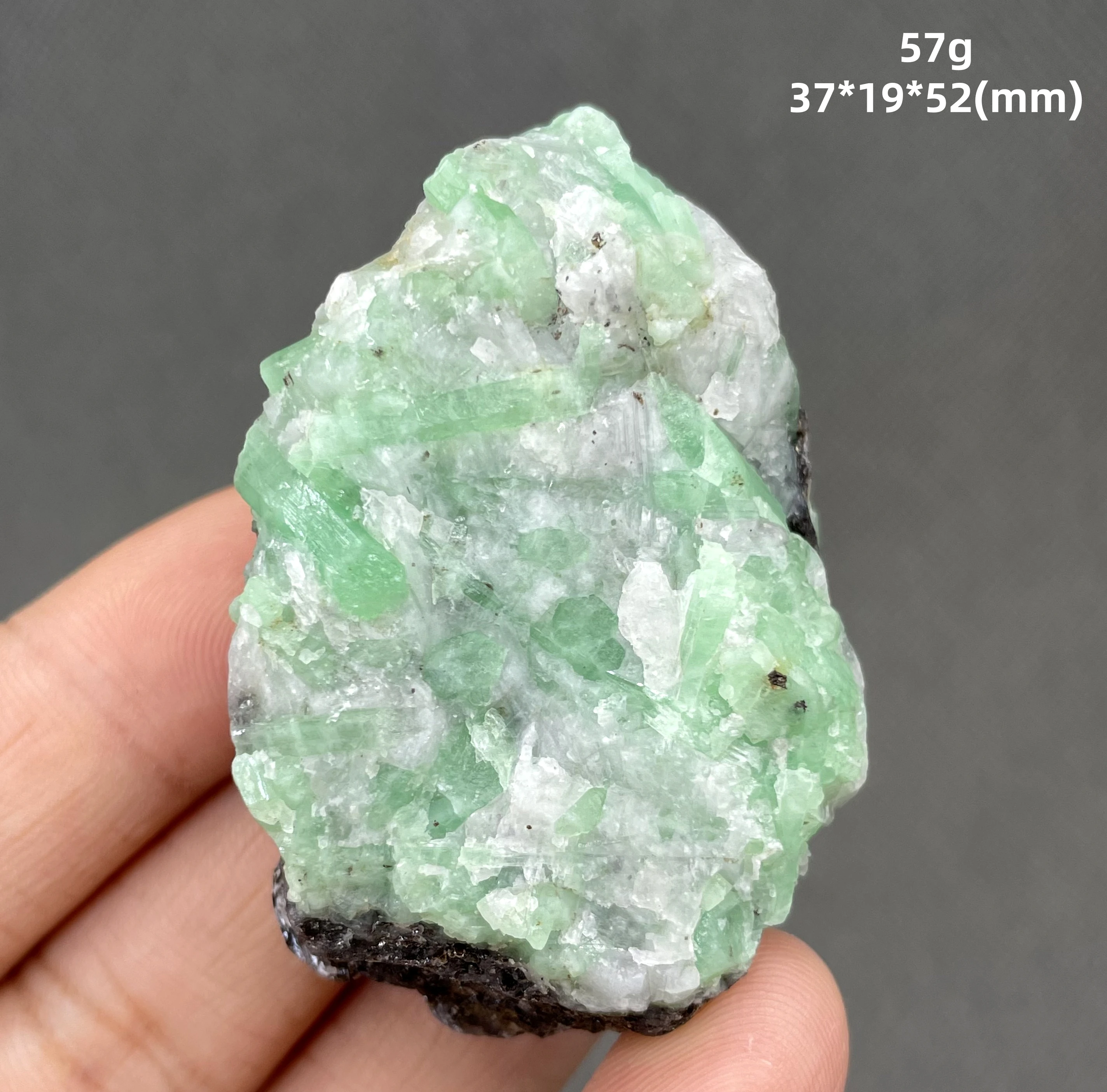 

Natural emerald mineral crystal specimen healing quartz from China (crystals and stones Quartz crystal stones )