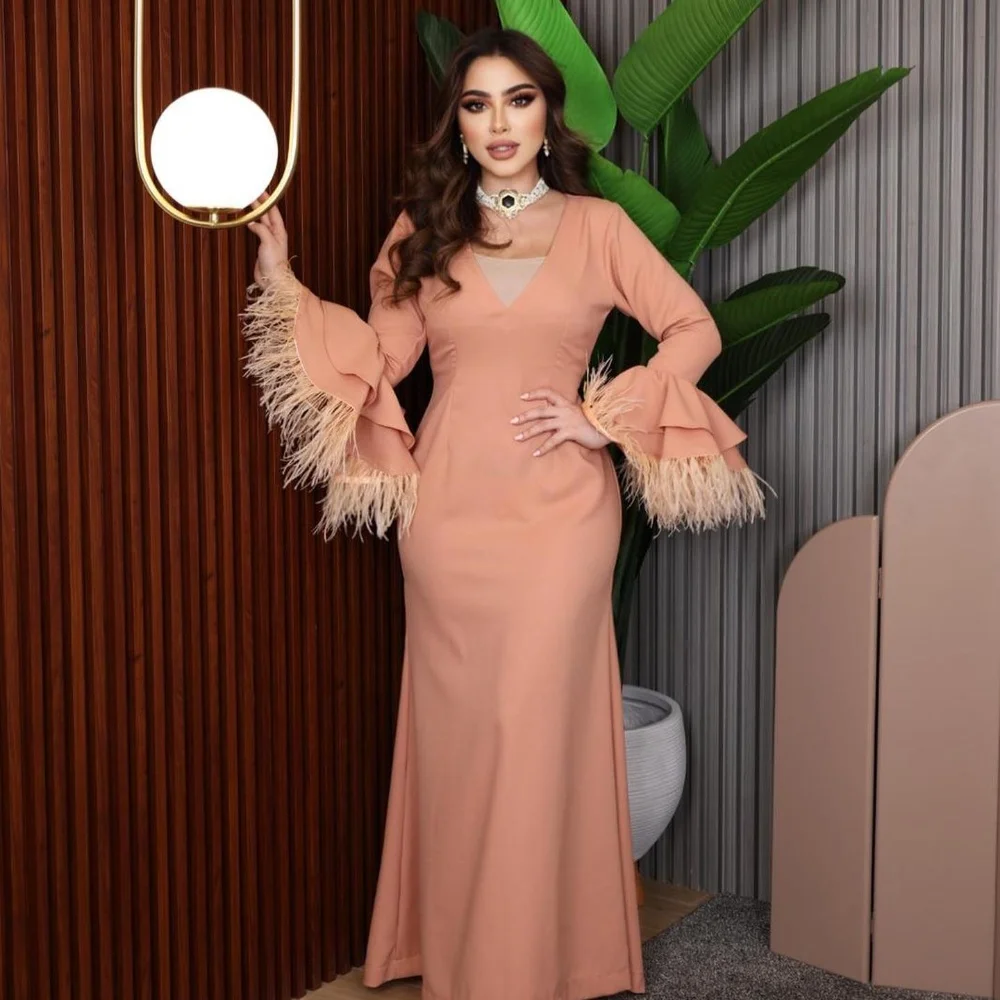 Gaun Prom malam Jersey bulu berjenjang Ruffle pesta pernikahan A-line V-neck Bespoke gaun acara gaun Midi Gaun Arab Saudi