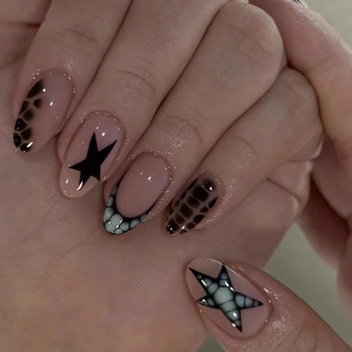 French Black Snake Pattern Polka Dot Flower Almond Fake Nails Art Star Long Pointed False Nails Moon Sun Square Press on Nails