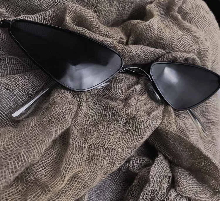 Lunettes de soleil œil de chat Franky pour femmes et hommes, lunettes de cosplay anime, accessoires de fête drôles, mode