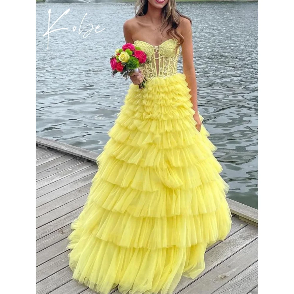 

Kobe Yellow A-Line Prom Dresses Strapless Sleeveless Customized فساتين سهرات Court Train Elegant vestido de gala noche mujer