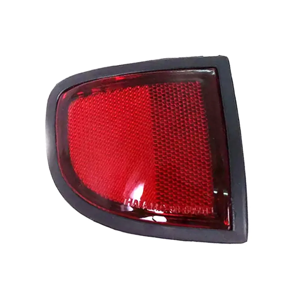 Rear bumper reflector for Mitsubishi L200 2005 2006 2007 2008 2009 2010 2011 2012 2013 2014