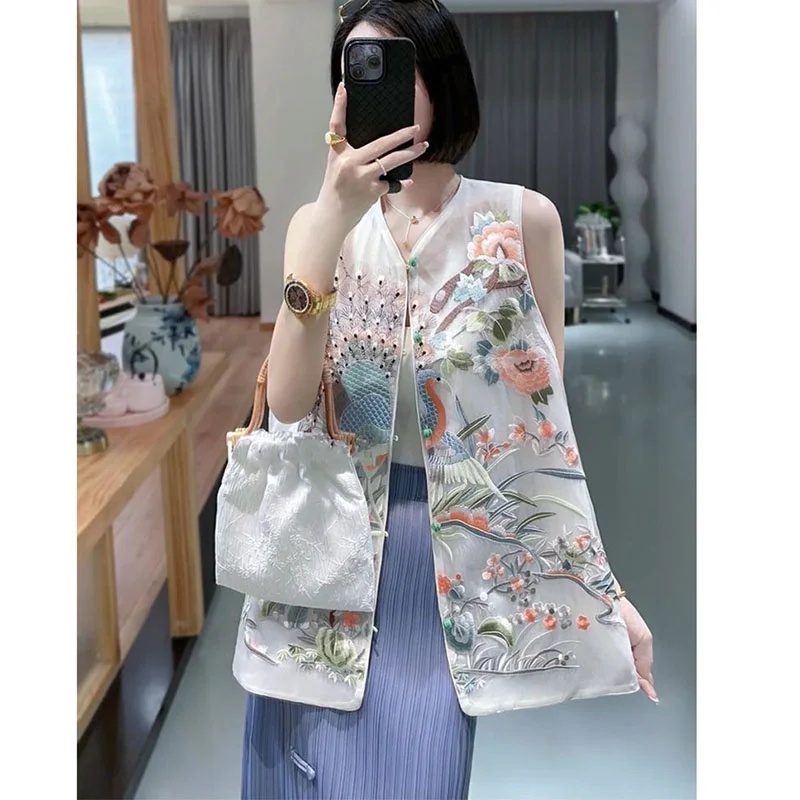 White  Vest for women Spring Autumn 2024 New  Heavy Industry Embroidery Tang Suit With Button up vest top Jacket Women Top Black