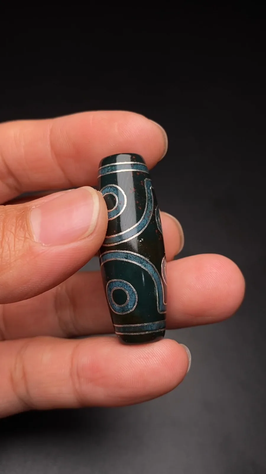Tibetan Buddhism Agate Inlaid Silver Wire 7 Eyes Totem Dzi Bead Pendant G282