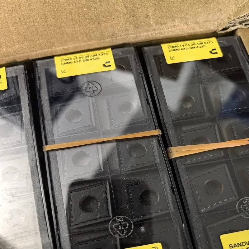 

Hard alloy cutting blades CNMG190608-QM 4325