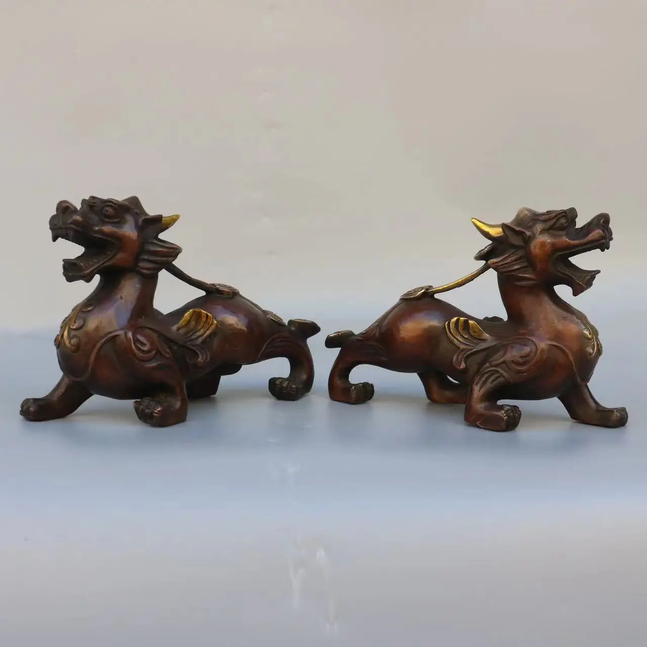 

Antique Chinese copper hand-mand the god beast statue,Handicrafts,A Pair