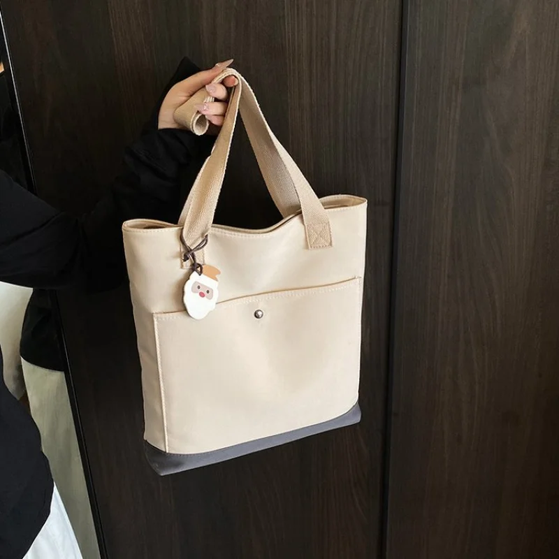 

Unique High-End Fashionable Messenger Bag Large Capacity Leather For Casual Commuter Women