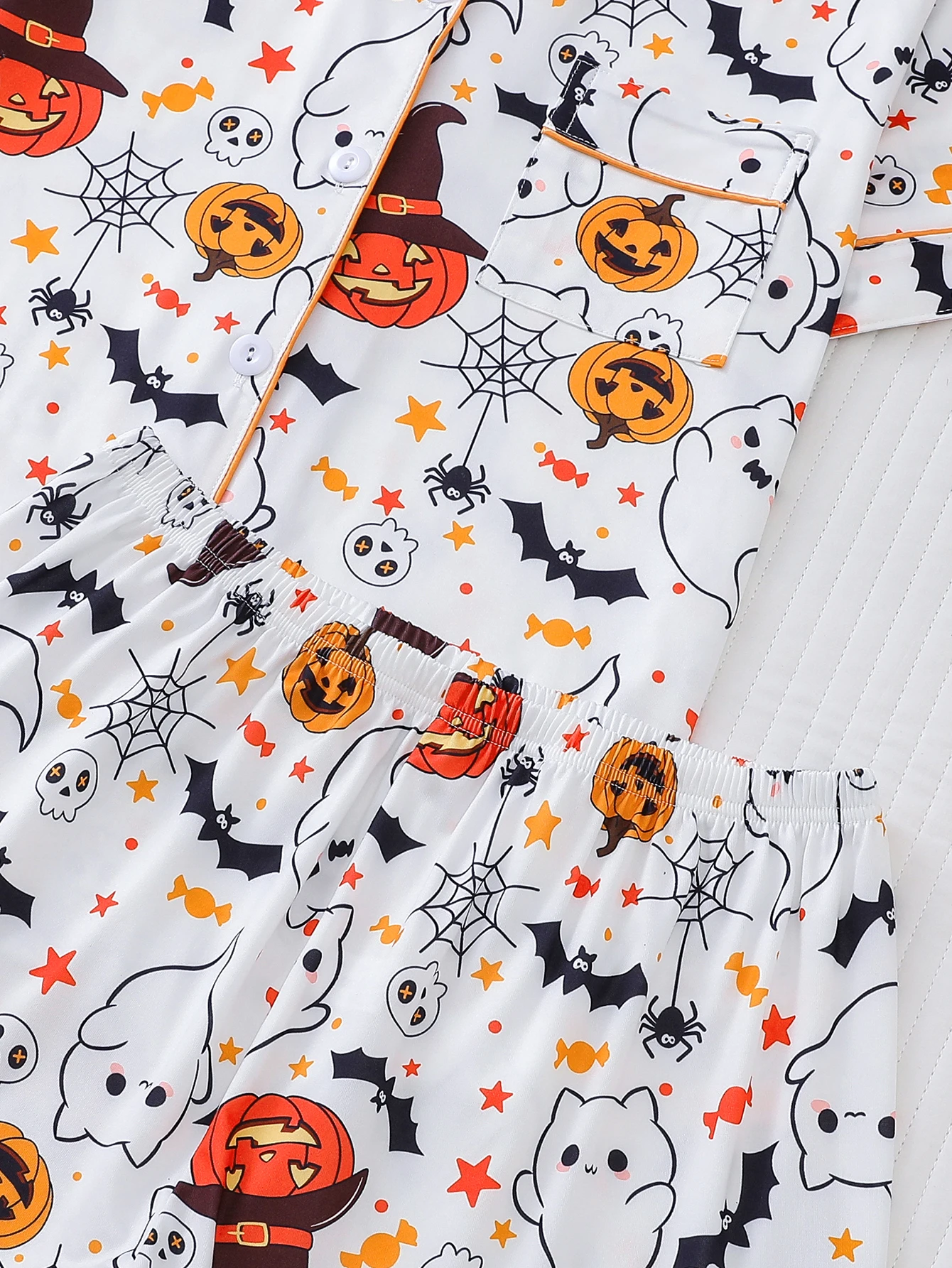 Halloween pumpkin bat print pajama set for women comfy short-sleeved roll-neck shirt and loose shorts loungewear for women