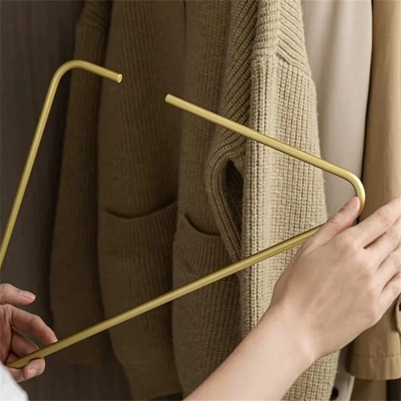 Creative Triangle Clothes Hangers 5pcs Solid Metal Hangers for Coat Trousers Scarf Drying Rack Home Storage Racks Organizer