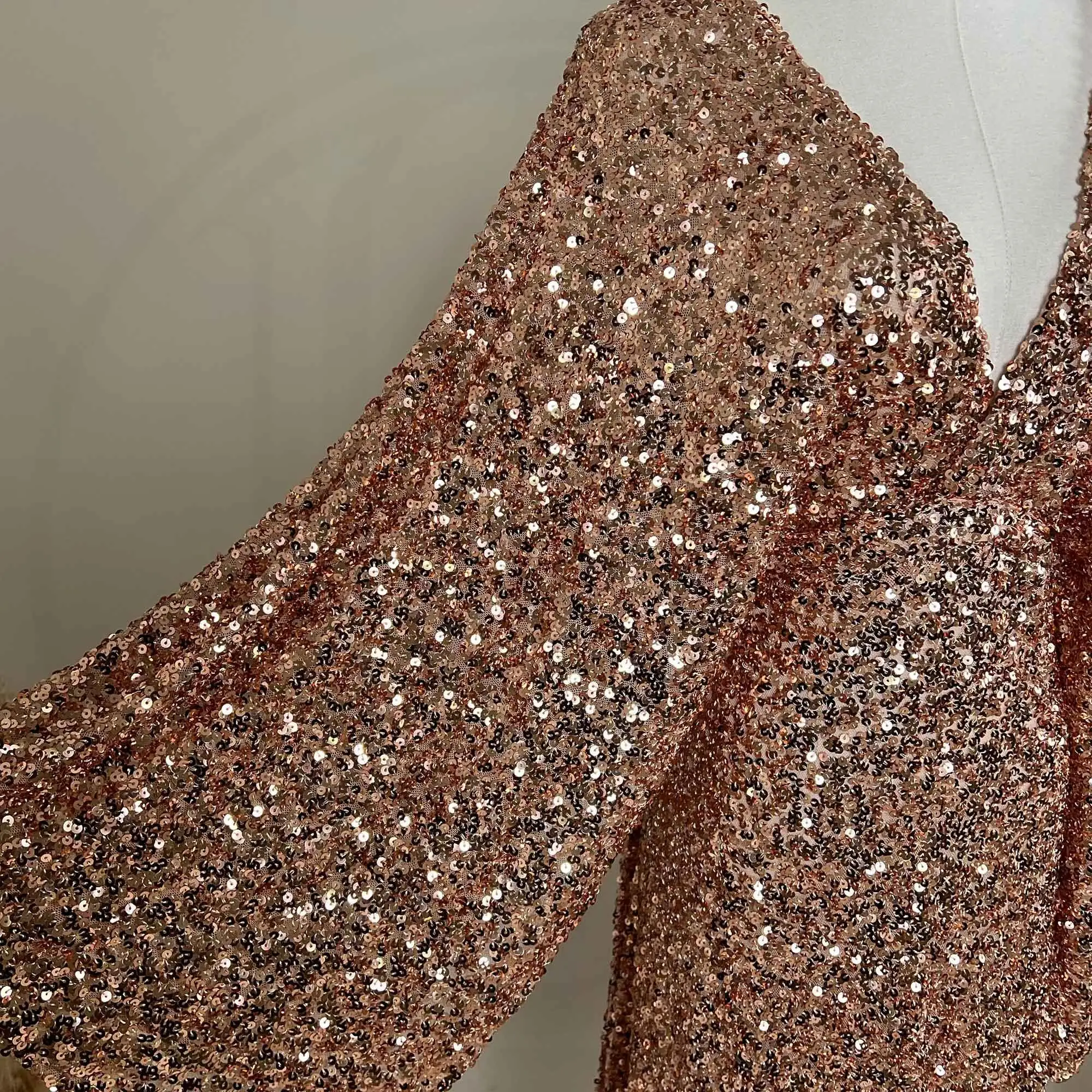 Don&Judy Abend-Partykleid mit Pailletten, V-Ausschnitt, sexy Langarm-Seitenschlitzkleid für formelle Partys – Detail 17