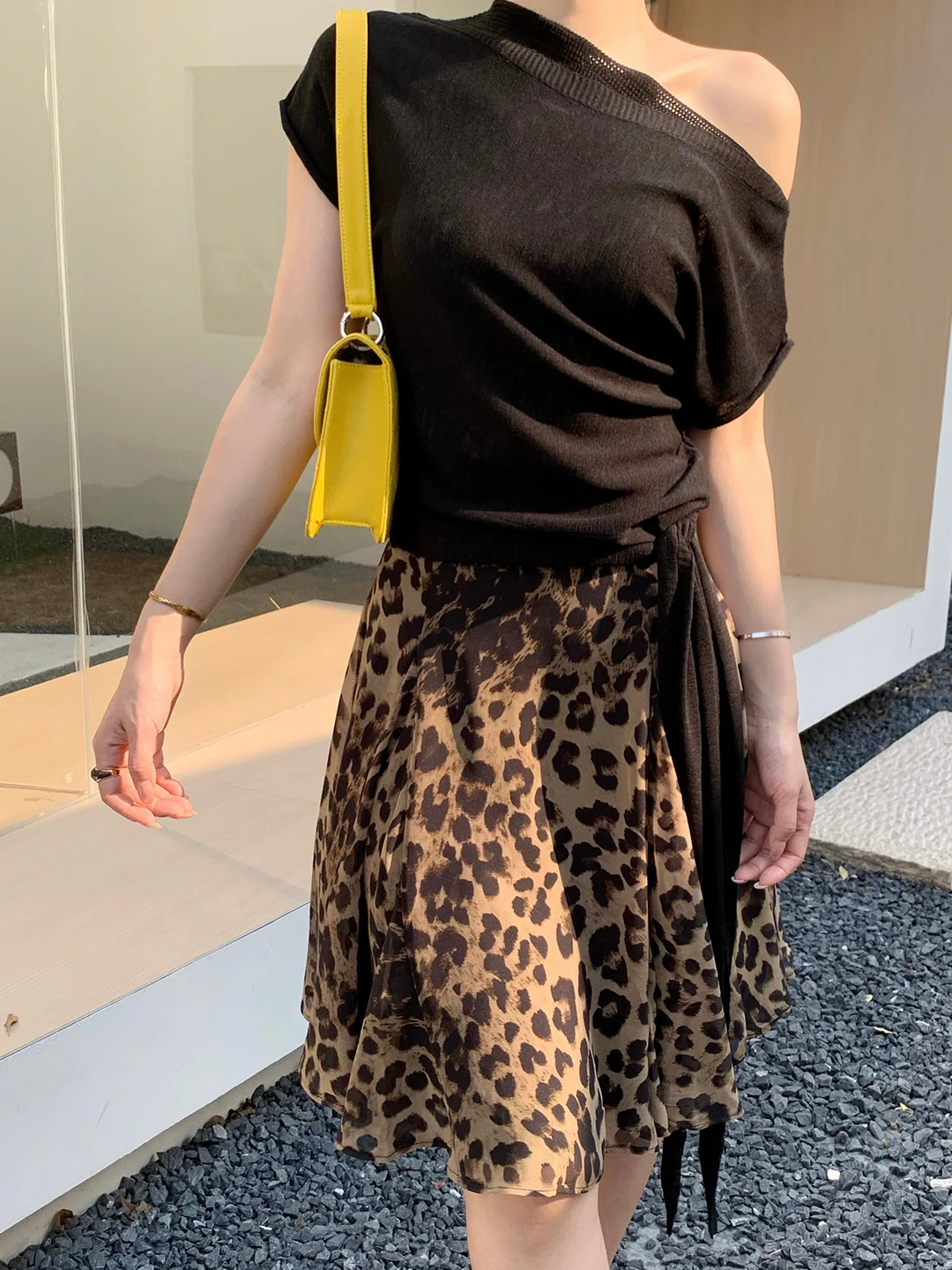 

Новая летняя женская юбка А-силуэта с завышенной талией, леопардовым принтом, эффектом похудения, из полиэстера, на молнии, в стиле Sweet & Spicy