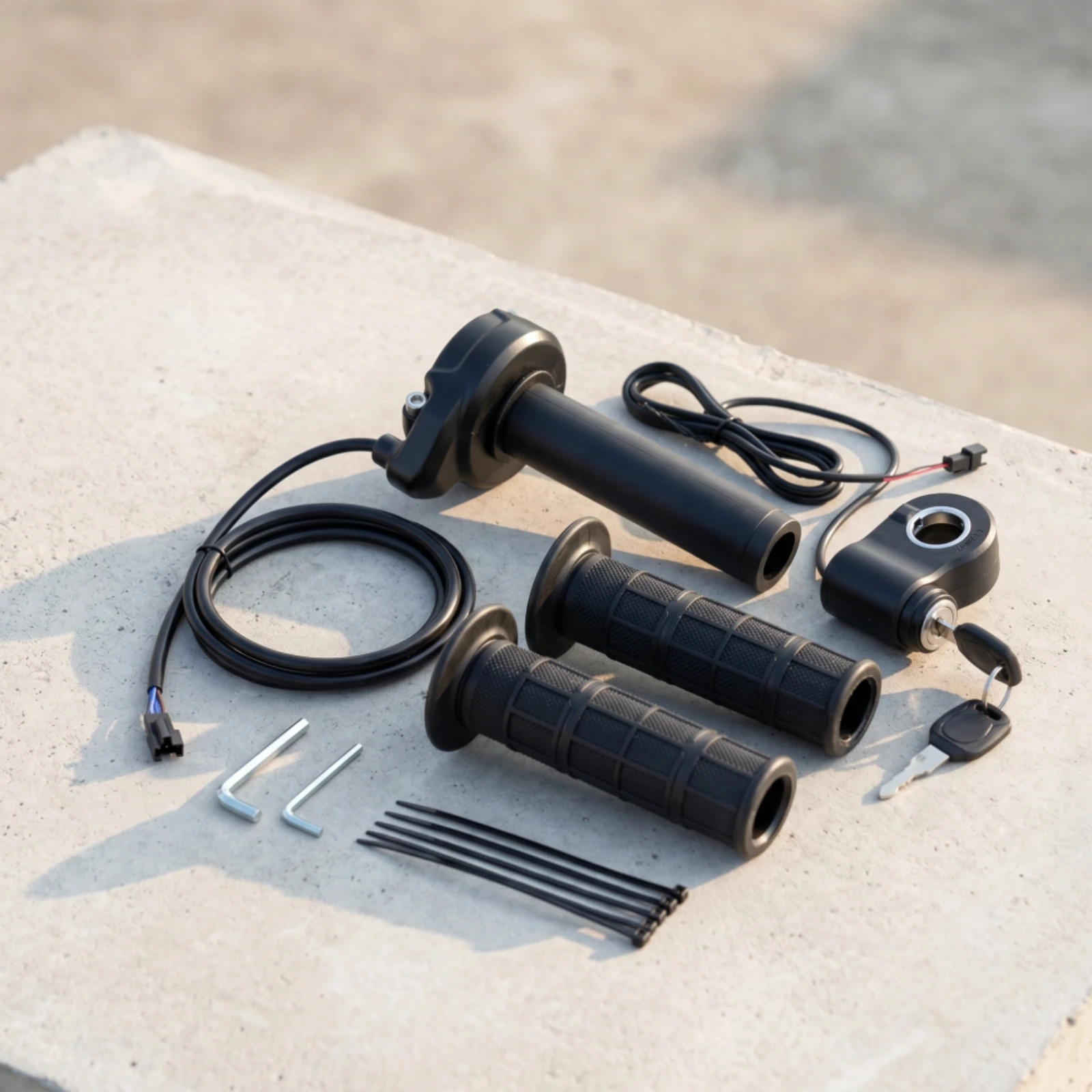 Twist Throttle with Keys Matte Black Throttle Grip Set with Key Textured Universal for Riders, off-Road, DIY Builds