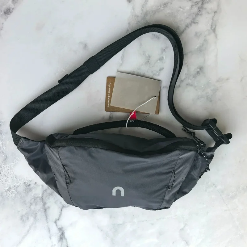 2026 New Couple-style 2L Breathable Crossbody Bag Fashion Explosion Versatile Messenger Bag