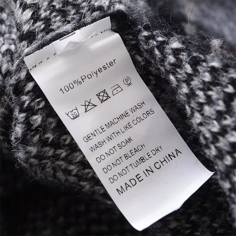 KEYANKETIAN 2025 Spring New Women's Argyle Sweater Pullover Retro style O-Neck Long Sleeve Loose Thick Plaid Split Knitted Top